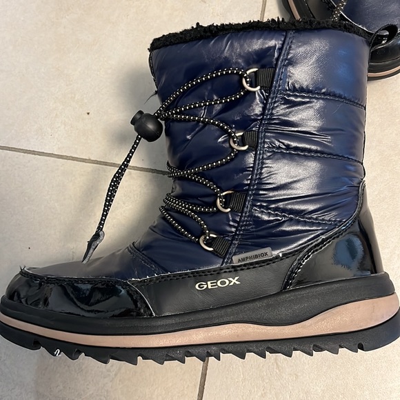 Girl Geox winter boots US size 3.5 - Picture 3 of 4